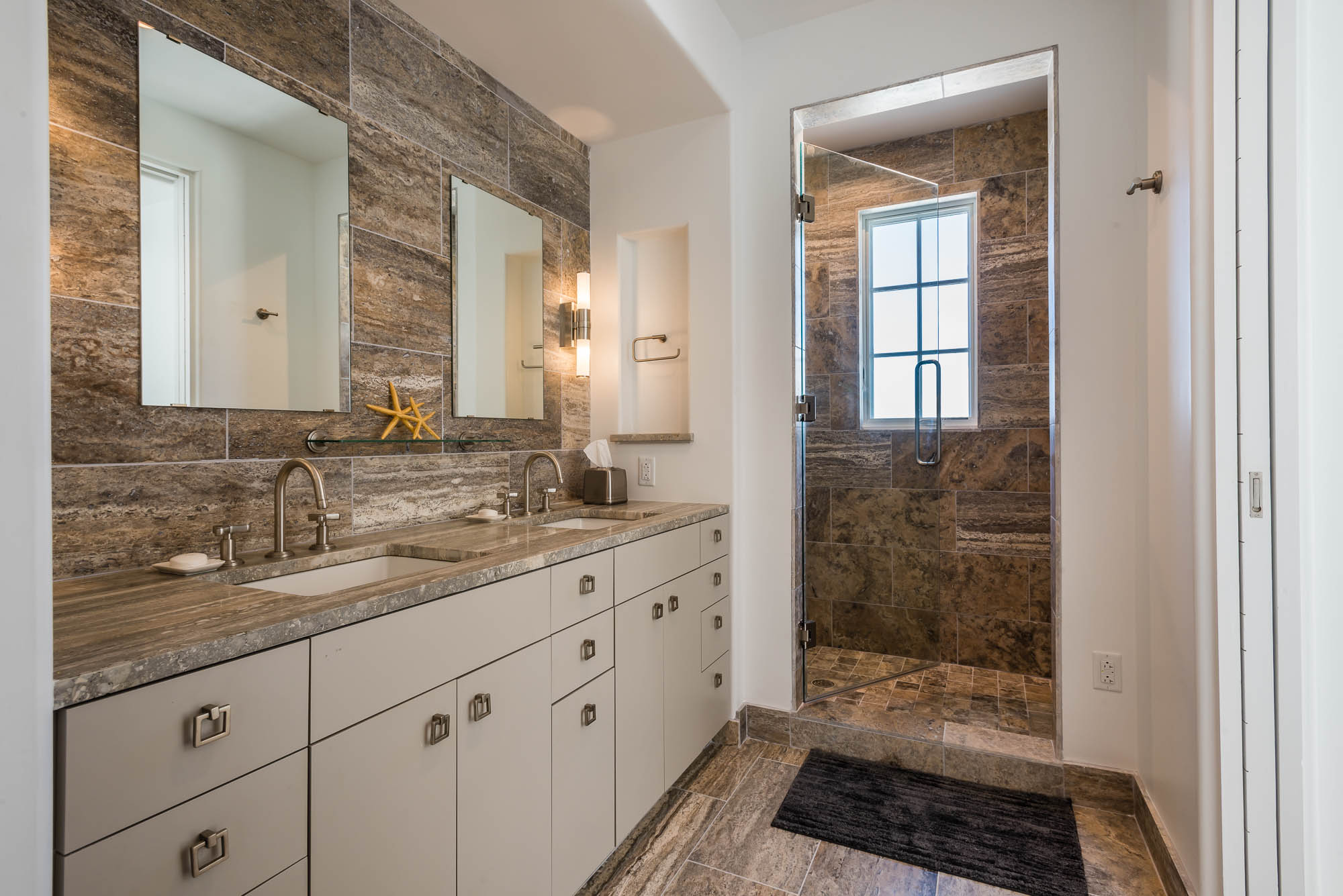 c3 Lucian-401-29-North-Somerset-Street-